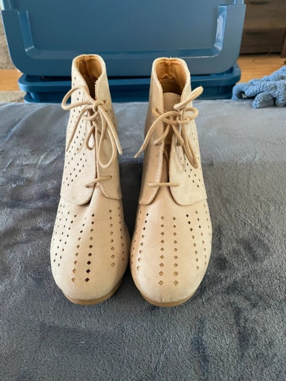 Size 10 beige suede wedge booties